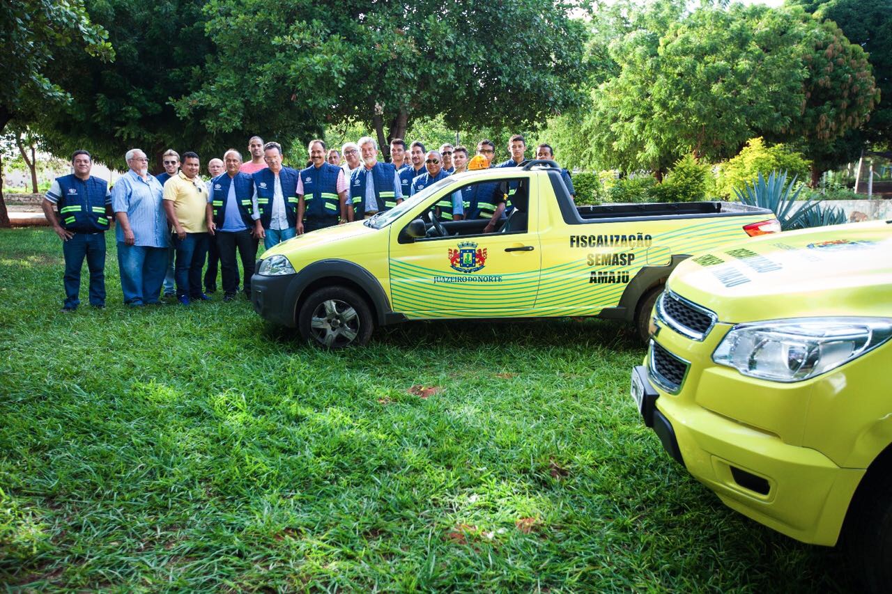 Prefeito Arnon Bezerra entrega viaturas e coletes para equipe de fiscalização da SEMASP e AMAJU