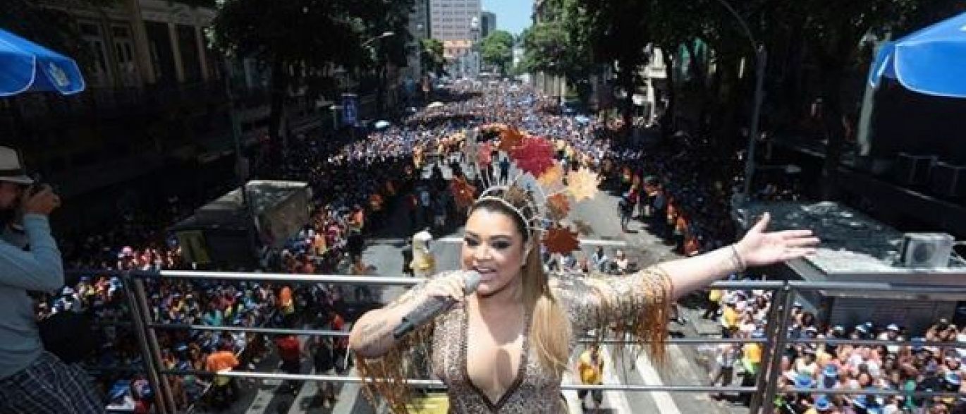 Público LGBT tem forte presença no bloco da Preta