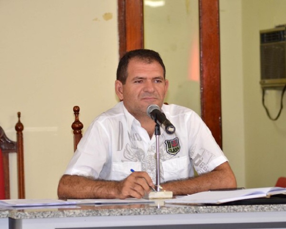 Mauriti comemora boas novas de Mano Morais