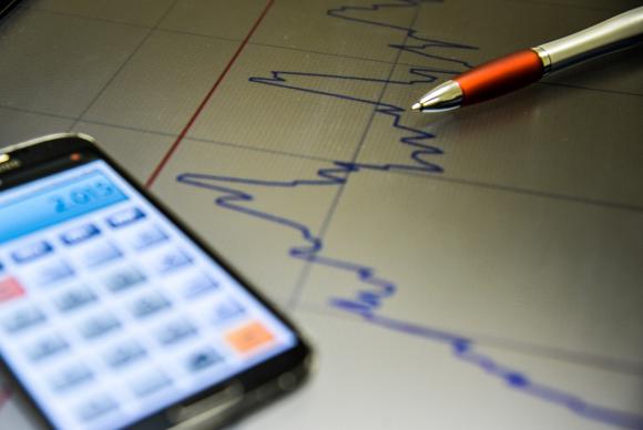 Mercado financeiro reduz estimativa de inflação pela quinta vez seguida