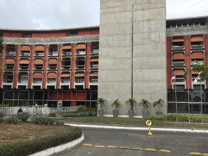 Com palitos de picolé, detentos no Piauí fazem réplica de pistola5