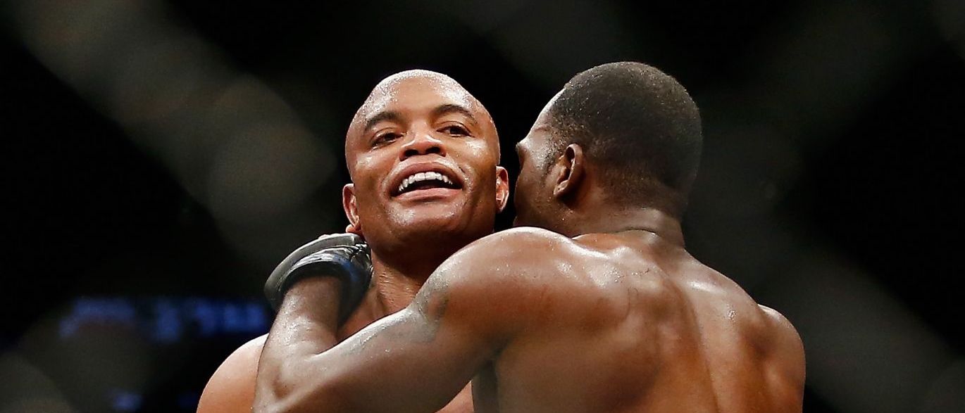 Anderson Silva volta a vencer após mais de 4 anos