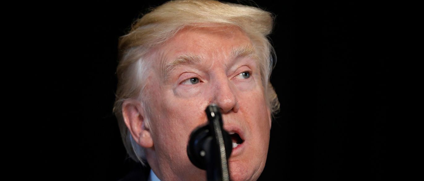 Dólar fecha com forte alta após discurso de Trump
