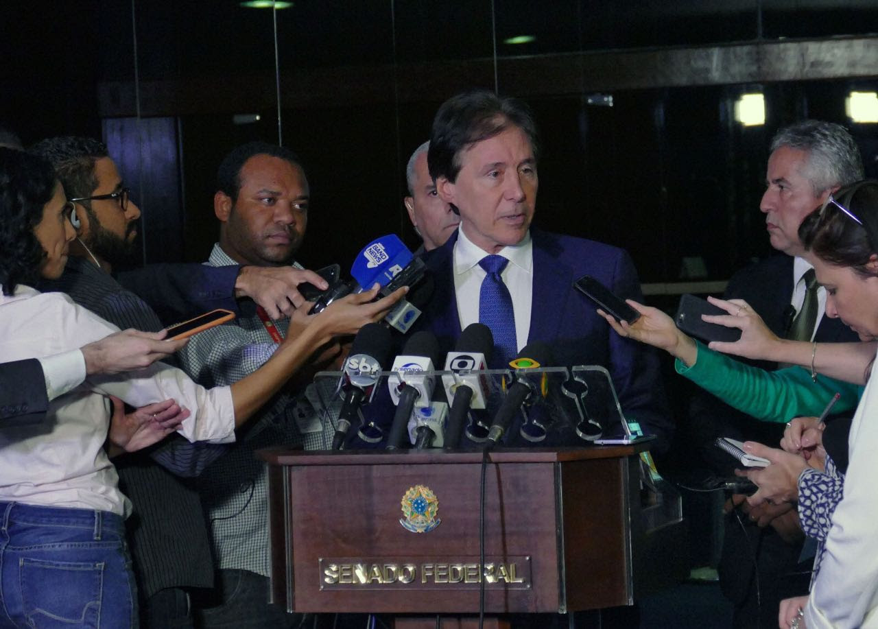 Eunício afirma que vai agilizar sabatina de novo ministro do STF