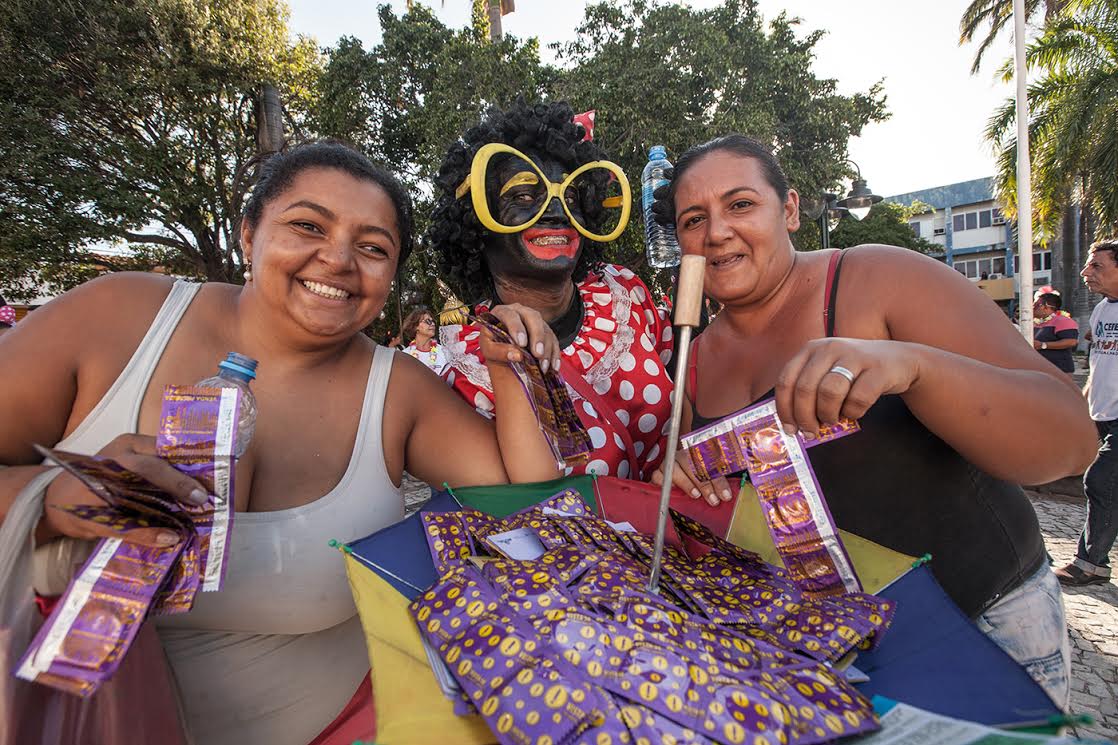 Secretaria de Saúde e SESC realizam ações de prevenção às DST/AIDS