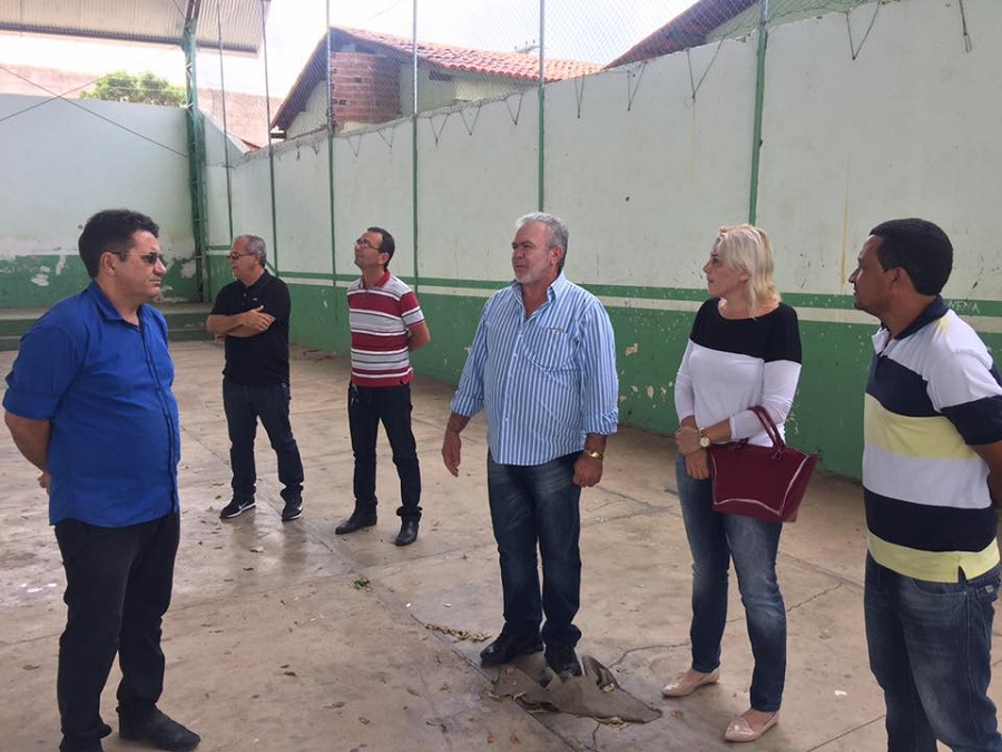 Nova Olinda – Prefeito Afonso Sampaio acompanhado de secretarios visita obras no Municipio