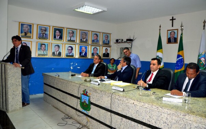 Câmara do Crato – Questões ligadas à educação dominam pauta de discussões em sessão