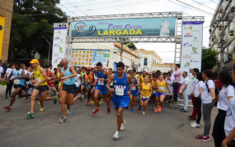 35ª Corrida Padre Cícero reúne 1.200 competidores em percursos de Crato a Juazeiro do Norte