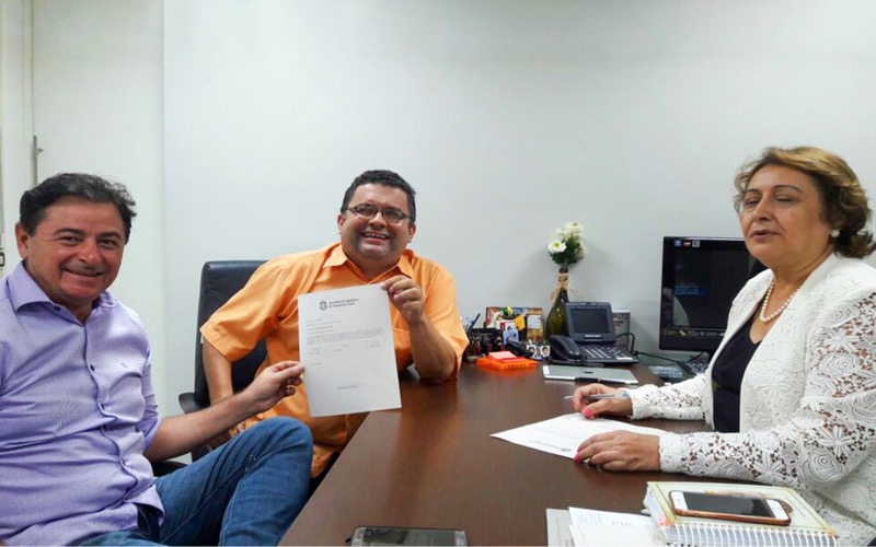Várzea Alegre – Zé Helder e Dr. Fabrício conseguem verba de emenda parlamentar para aquisição de ambulância