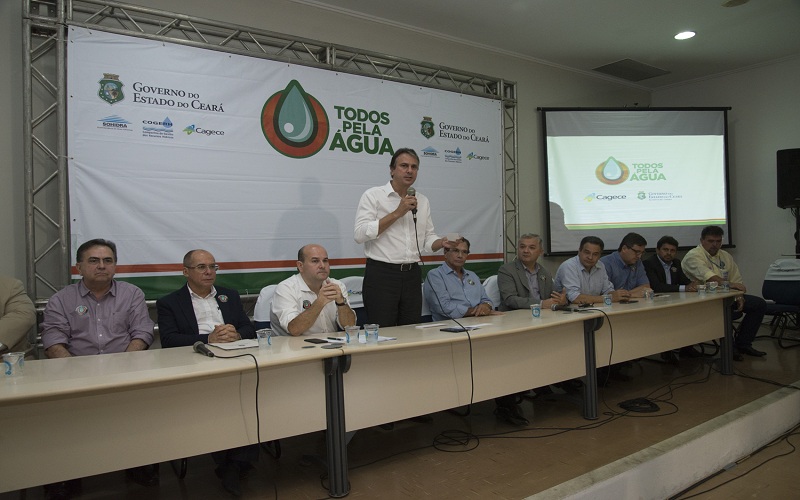 Governador lança edital para projeto de dessalinização