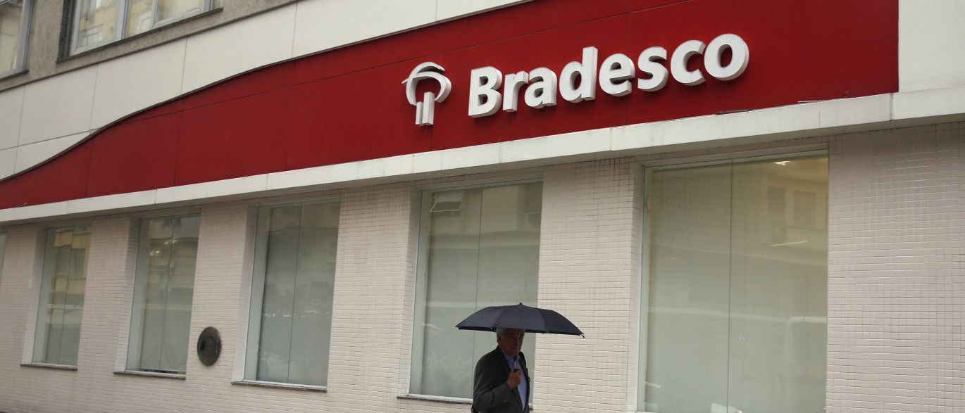Bradesco acaba com rotativo do cartão de crédito a partir de abril