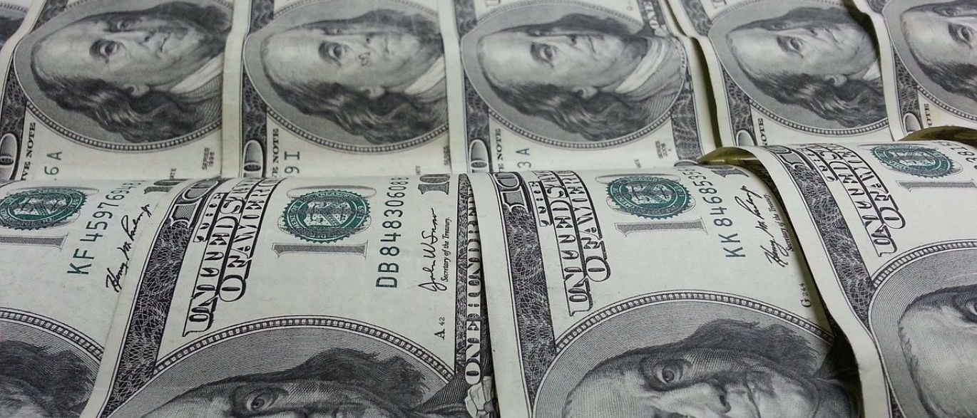 Dólar vai a R$ 3,19, maior valor desde janeiro, antes de dado americano