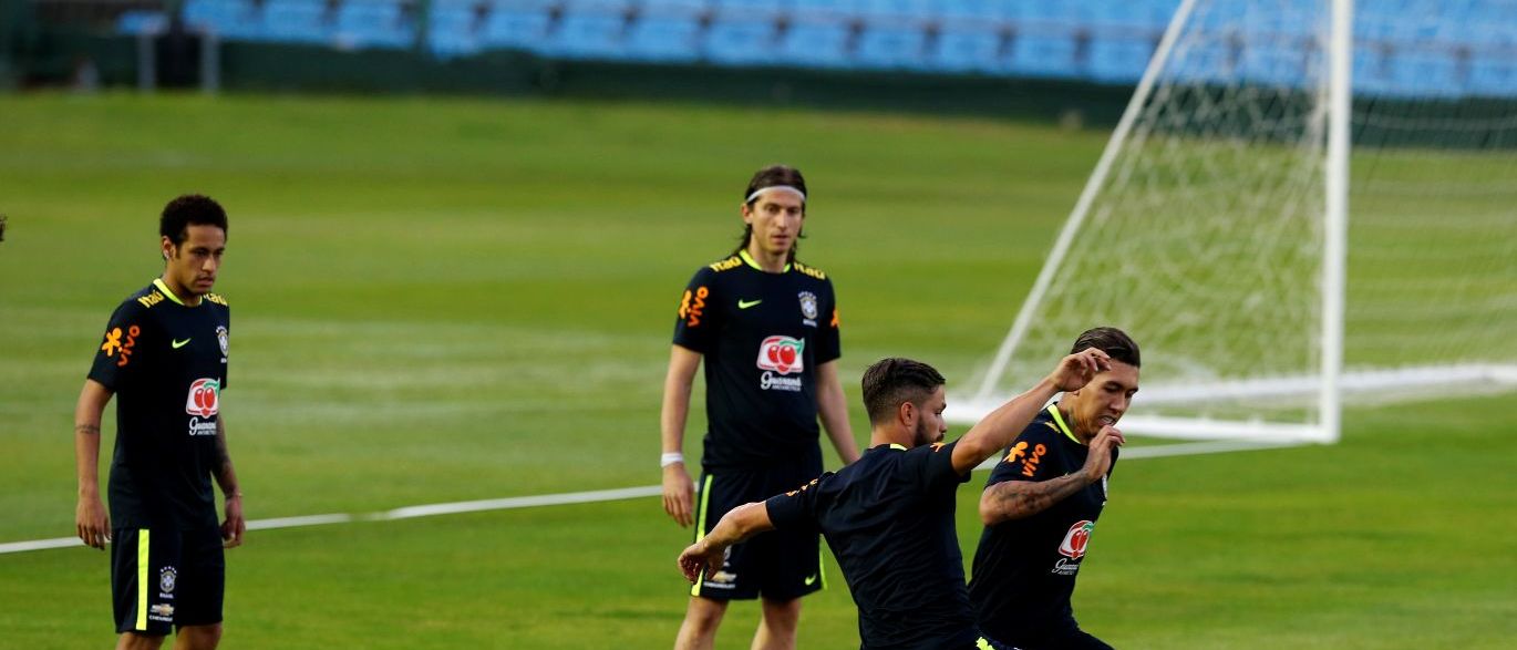 Em último treino, Tite repete seleção com Firmino no ataque