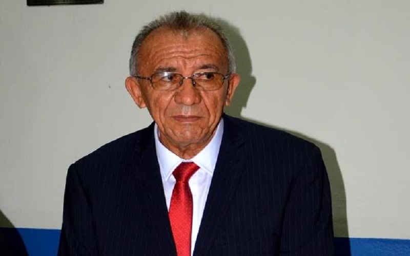 Professor Gilson sugere uso do Teatro Municipal por escolas