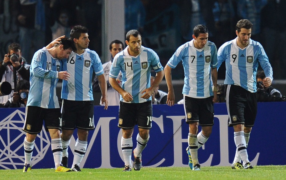 Mascherano se revolta ao ser acusado de comandar panela na seleção argentina