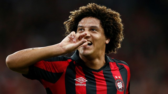 Certeiro, Atlético-PR aproveita chances e toma liderança do Fla: 2 a 1