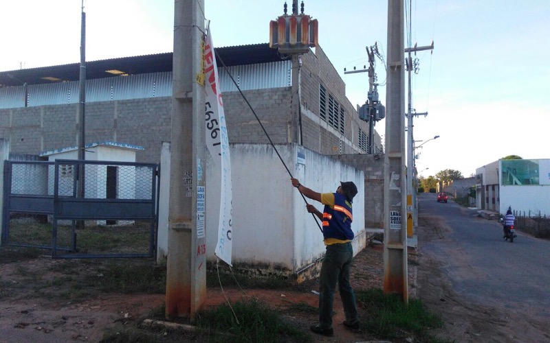 Fiscalização da SEMASP combate poluição visual em Juazeiro do Norte