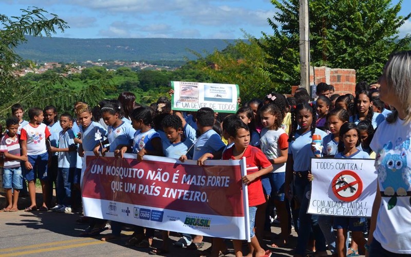 Crato – Mutirão Todos Contra o Aedes Aegypti reúne centenas de pessoas na Vila Lobo