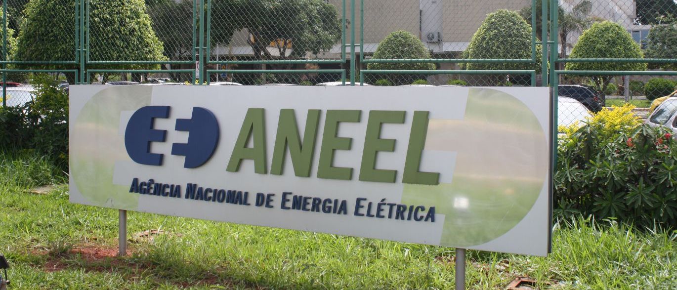 Aneel diz que União deve R$ 1,13 bilhão a consumidores