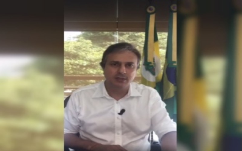 Camilo Santana confirma reajuste para inspetores, escrivães e peritos