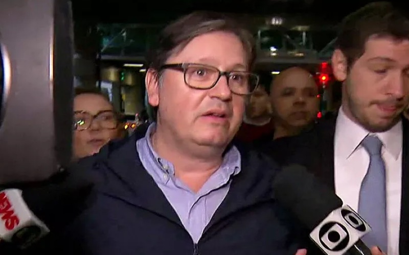 Rocha Loures entrega mala com R$ 500 mil na sede da Polícia Federal em São Paulo