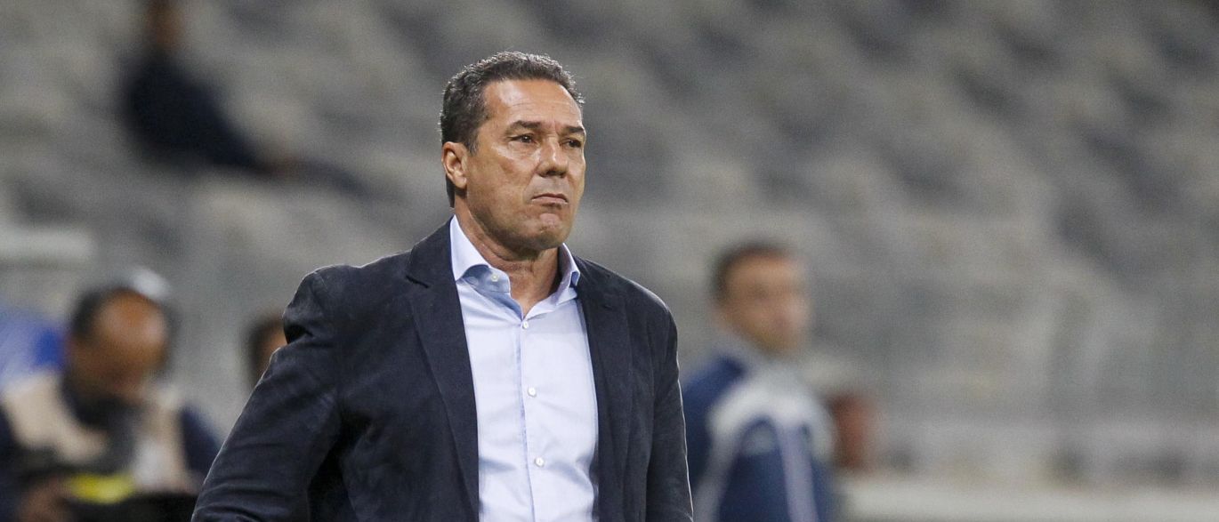 Sport anuncia Vanderlei Luxemburgo como novo técnico
