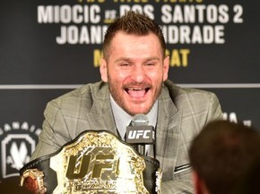 Curtinhas: Miocic projeta luta de boxe com Anthony Joshua e se diz confiante