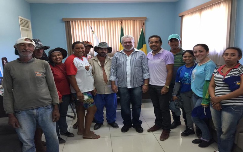 PREFEITO DE NOVA OLINDA-CE CONTA COM REUNIÃO COM SERVIDORES DO SETOR DE SERVIÇO DE LIMPEZA PÚBLICA