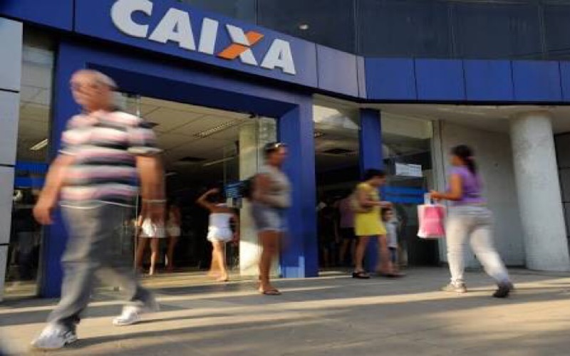 Agências da caixa abrem 2h mais cedo até quarta