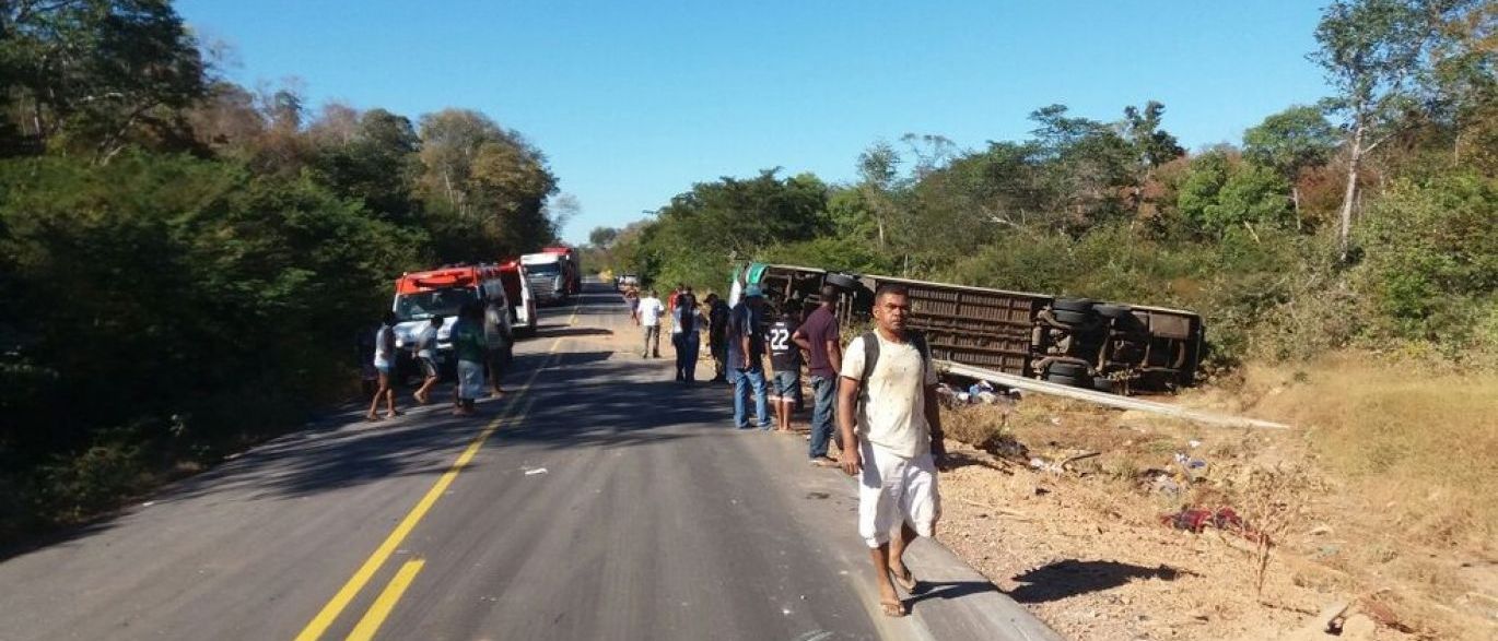 Acidente de ônibus em Minas deixa 11 mortos e 20 feridos