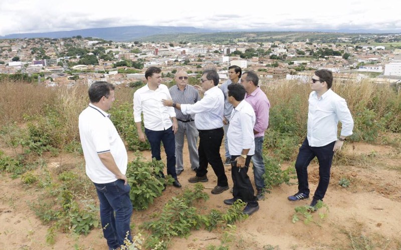Barbalha – Equipe do Governo escolhe área para construção da estátua de Santo Antônio
