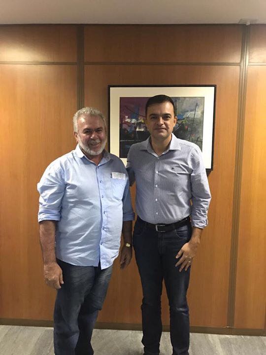 Prefeito de Nova Olinda vai à Fortaleza a fim de conseguir parceria com o governo estadual