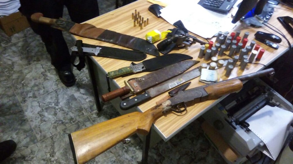 Operação policial prende 12 suspeitos de tráfico e outros crimes na cidade de Canindé, no Ceará
