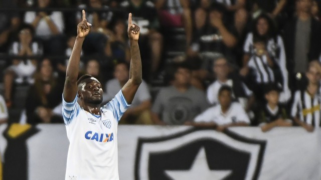Joel “Cruel”: ex-Bota marca duas vezes e leva Avaí a vitória na casa do Alvinegro