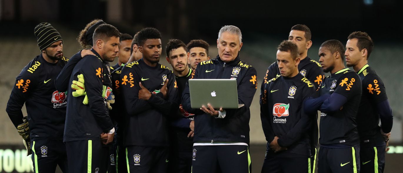 Com Neymar fora, camisa 10 da seleção fica com Giuliano