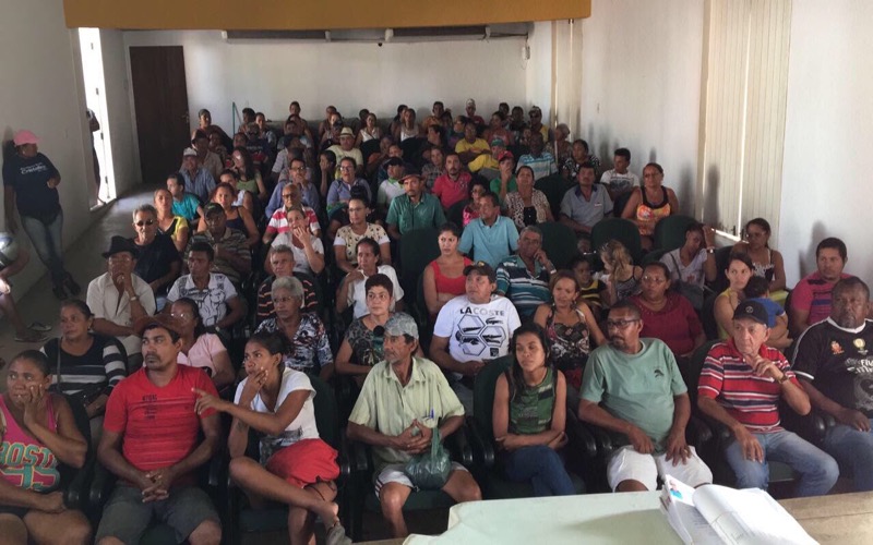 Prefeitura discute reordenamento de ambulantes no centro da cidade