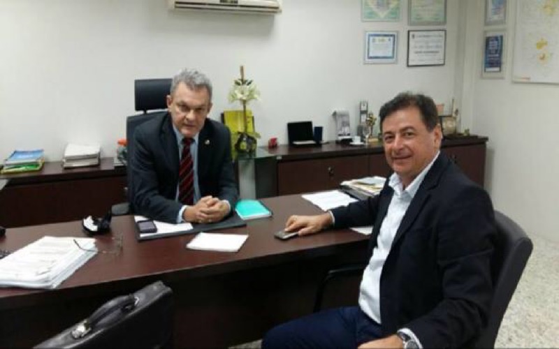 Prefeito pede apoio a deputado para Várzea Alegre não perder uma Vara da Justiça