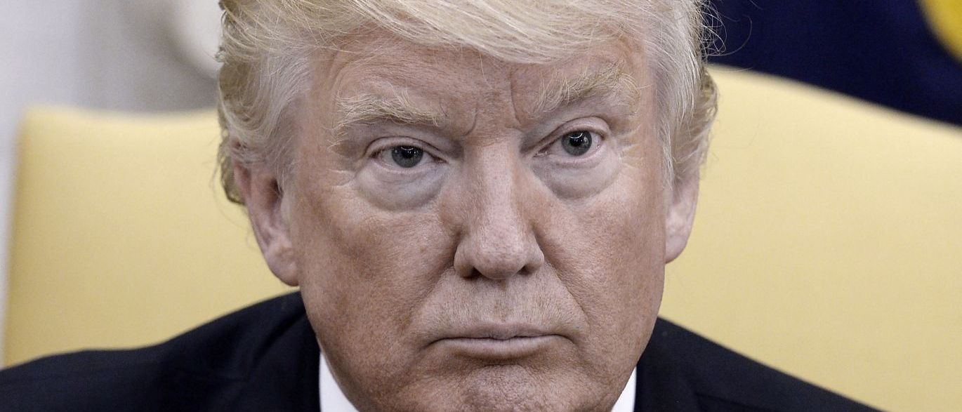Deputados apresentam 1º pedido de impeachment de Trump