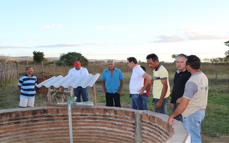 Governo de Várzea Alegre acompanha construção dos abastecimentos de água dos sítios Forquilha e Timbaúba