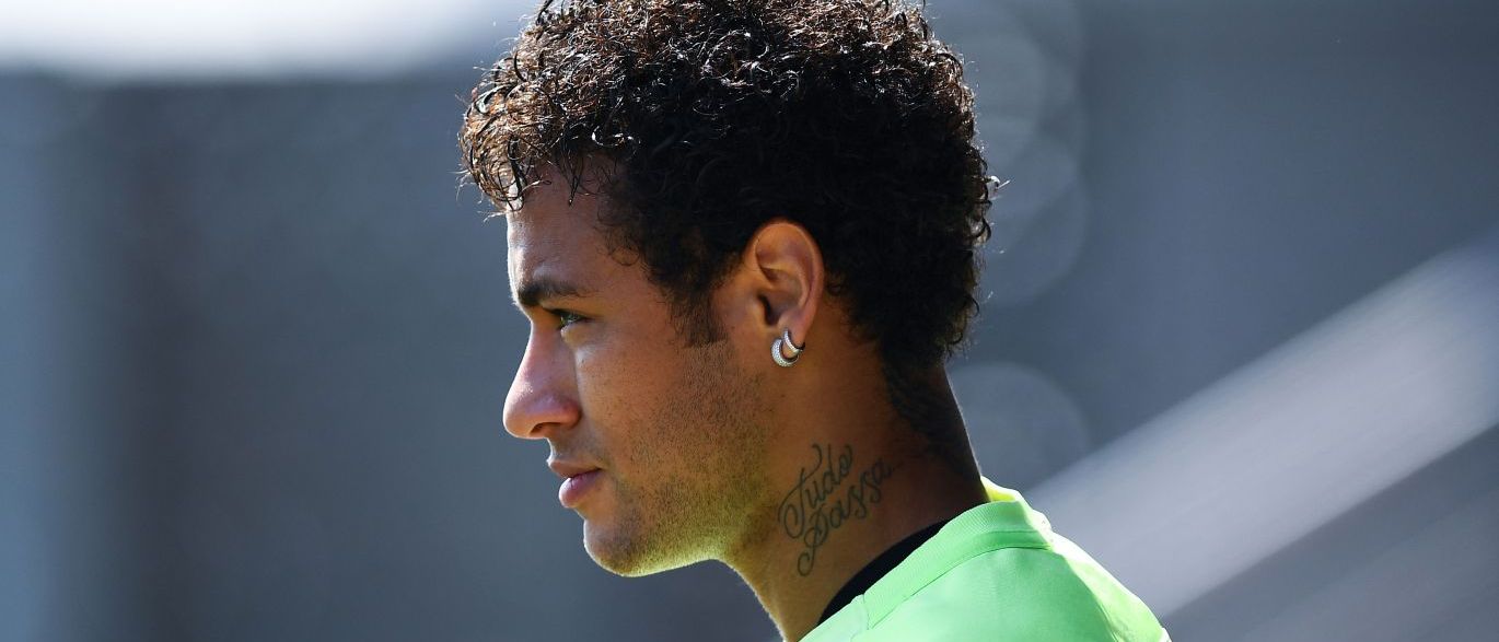 Neymar inicia conversas com o PSG, diz jornal espanhol