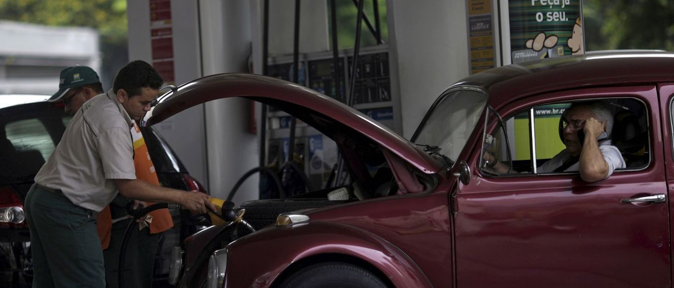Preço da gasolina pode aumentar em R$ 0,41