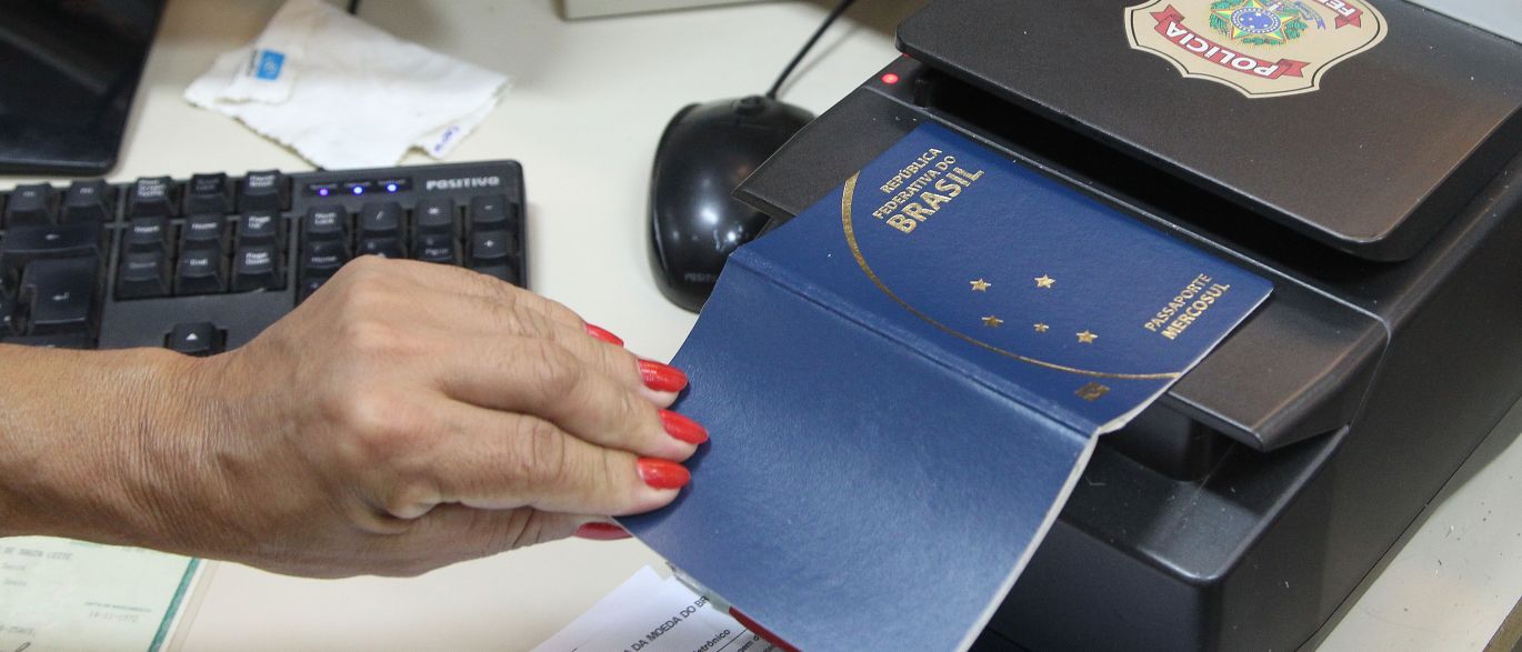 Passaportes voltam a ser produzidos hoje