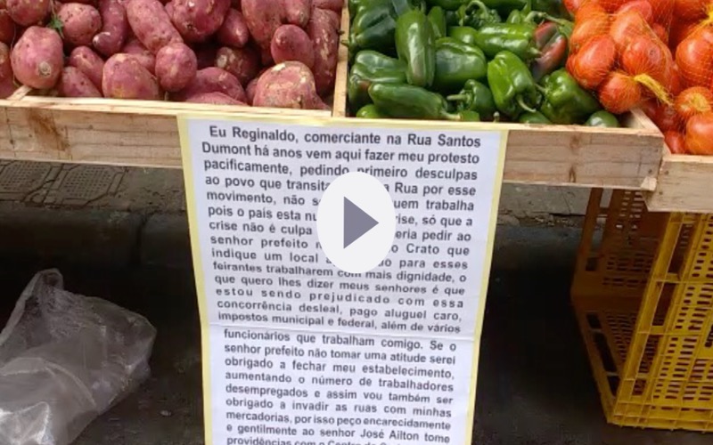 Crato: Cidadão faz protesto contra ação livre de camelôs nas ruas da cidade