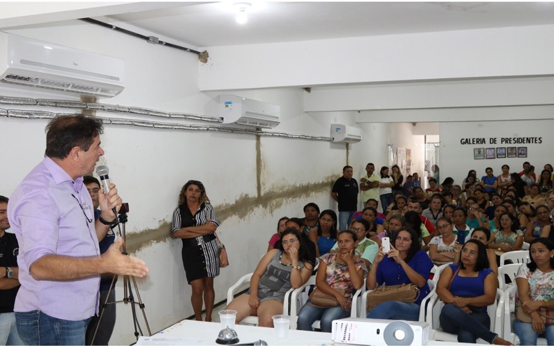 Prefeito explica no SSPMVA três propostas em negociação com 319 servidores