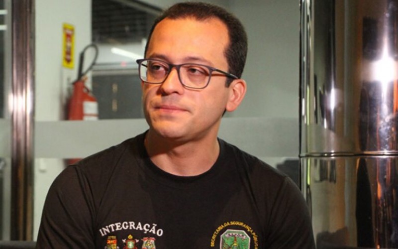 Secretário de Segurança de olho no zap para dar conta da bandidagem