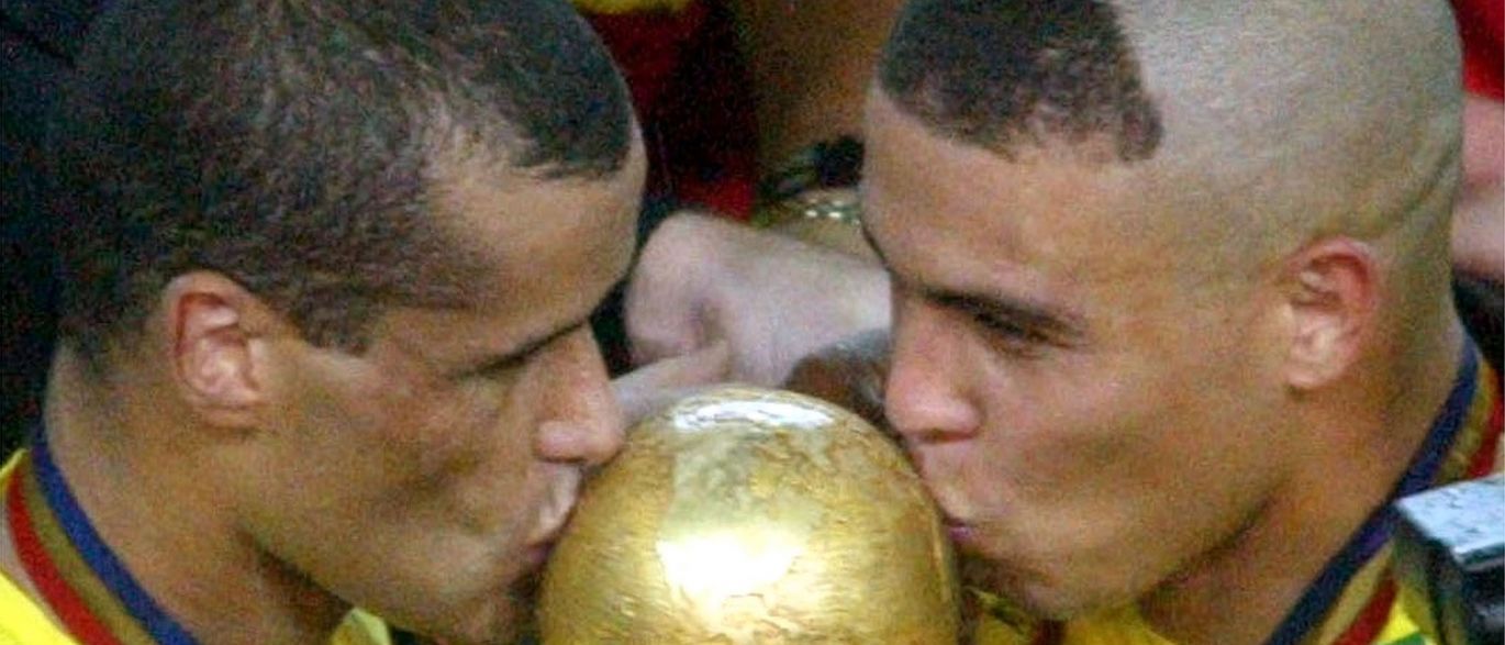 Ronaldo Fenômeno será melhor que  Messi e Neymar no Fifa 18