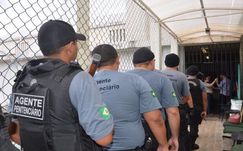 Governador Camilo divulga concurso para agente penitenciário com mil vagas