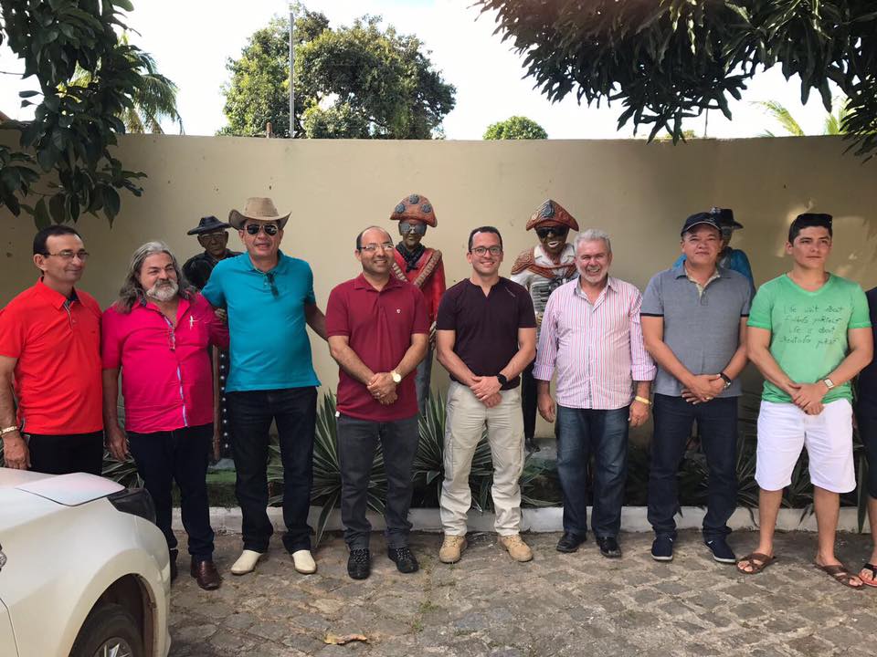 Prefeito de Nova Olinda se reúne com secretário de segurança do Estado para discutir segurança do município.