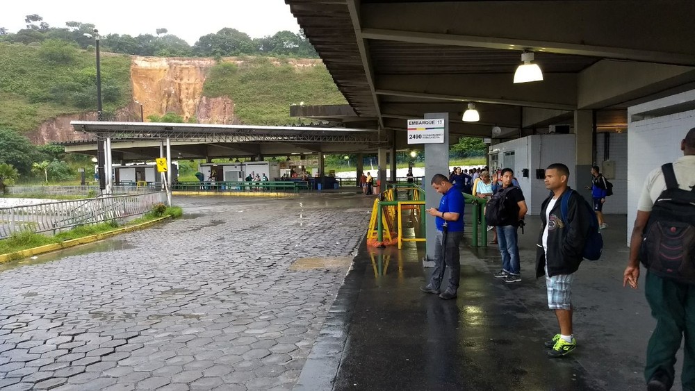 Greve de motoristas reduz oferta de ônibus no Grande Recife