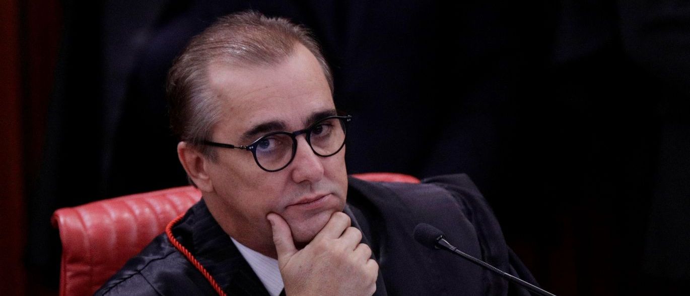 Ministro do TSE é suspeito de contratar detetive para seguir a mulher